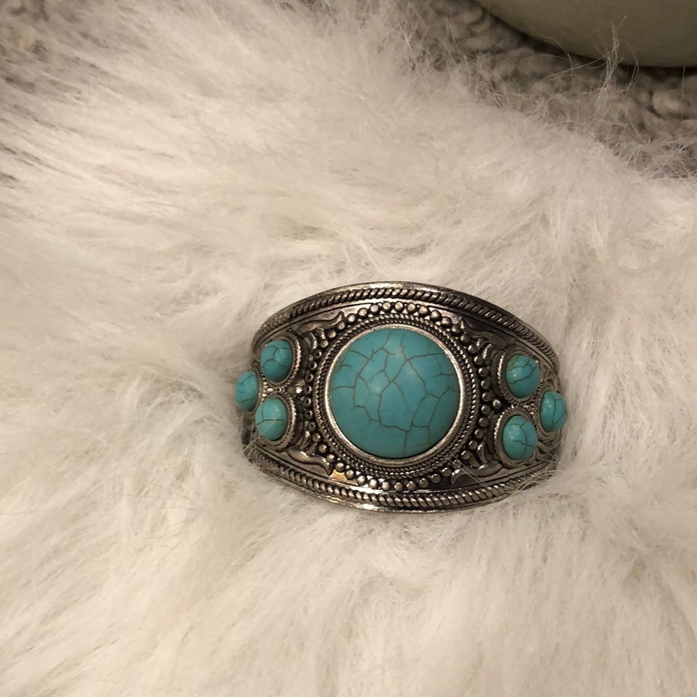 Silver and Turquoise Bracelet - Picture 3 of 8